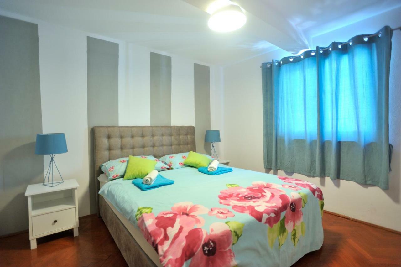 Luxury Kala 2 *
