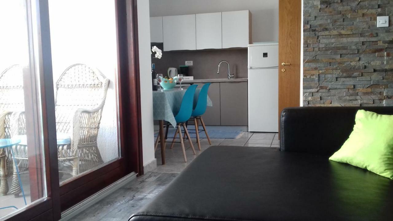Luxury Kala 2 *